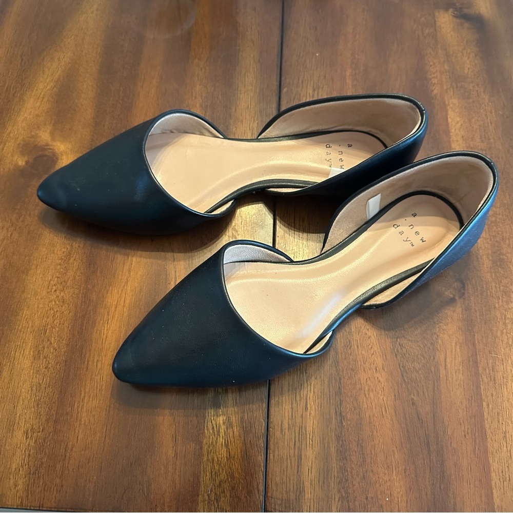 Elegant Black Women's Flats
